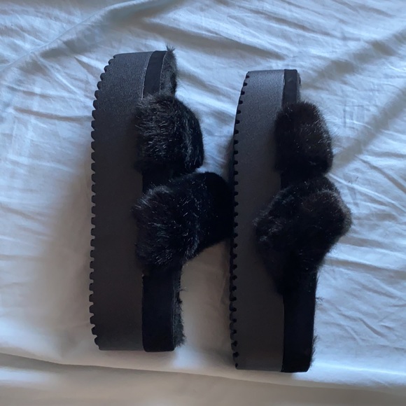 Madden Girl Platform Sandals - Picture 3 of 4